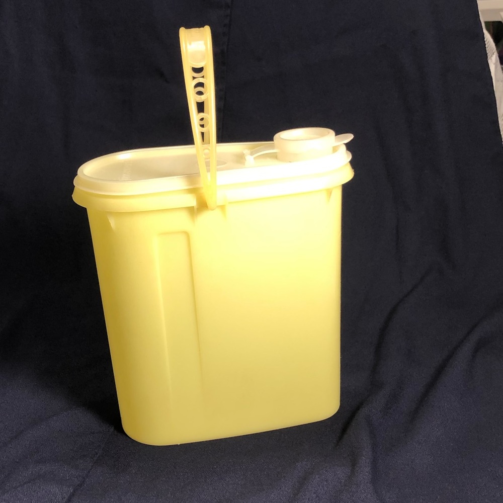 Vtg Tupperware Beverage Buddy
